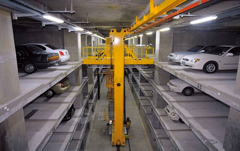 圖1.3  立體車庫操作便捷、智能化人性化管理.jpg